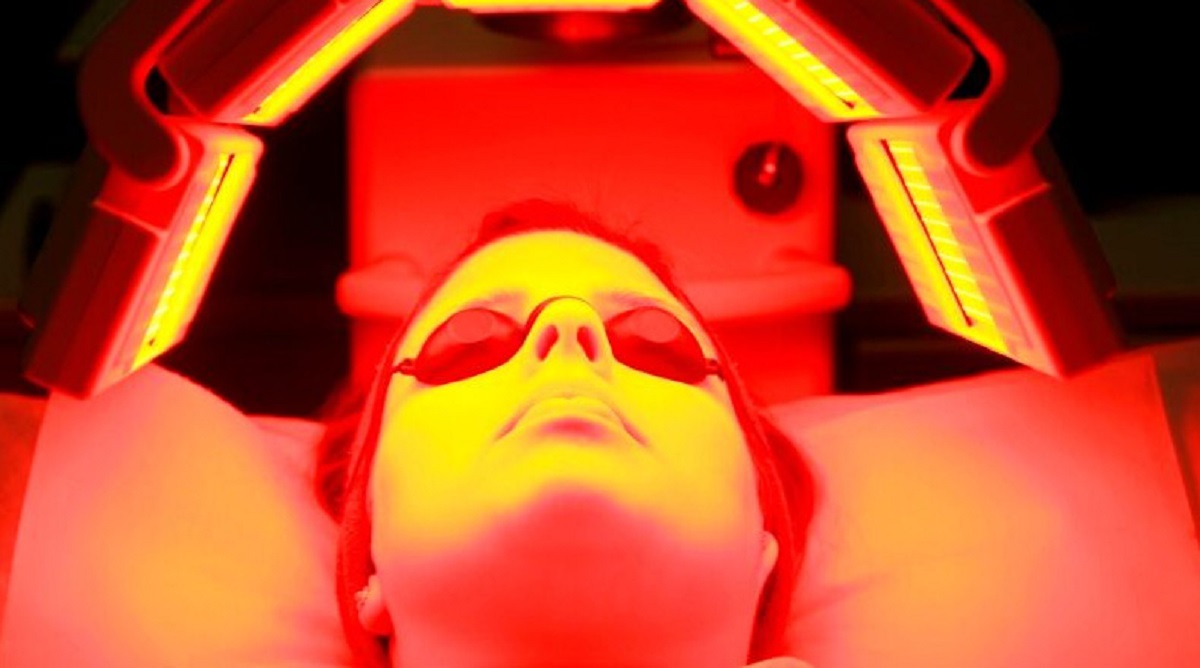 What Are the Benefits of Red Light Therapy Devices for Pain Relief?