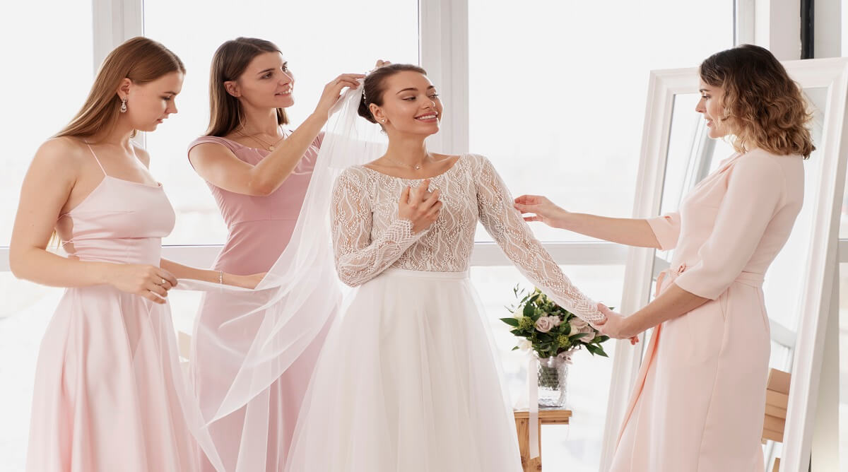 5 Tips for Choosing a Flattering Mother-of-the-Bride Dress